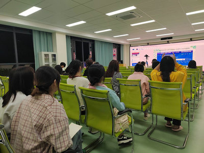 教育項目與科研文獻的研究與開發(fā)——經(jīng)濟管理學(xué)院丘自強教授學(xué)術(shù)講座綜述